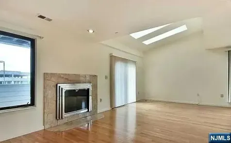 815 Topsail Lane Secaucus NJ 07094