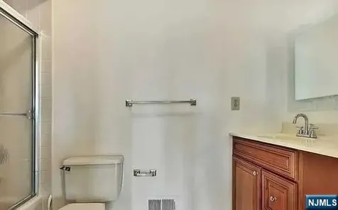 815 Topsail Lane Secaucus NJ 07094