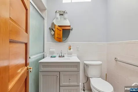 390 Delano Place Fairview NJ 07022
