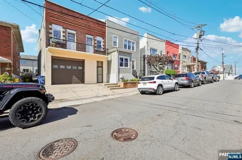 390 Delano Place Fairview NJ 07022