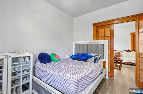 390 Delano Place Fairview NJ 07022