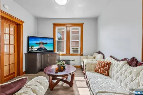 390 Delano Place Fairview NJ 07022