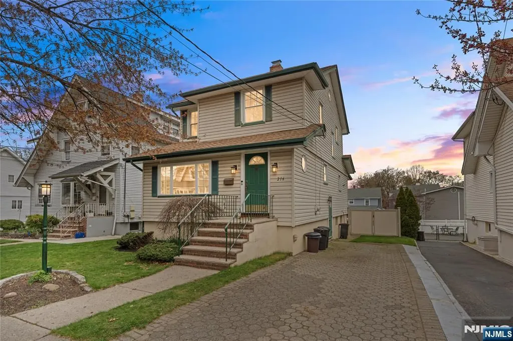 216 5th Street Ridgefield Park NJ 07660