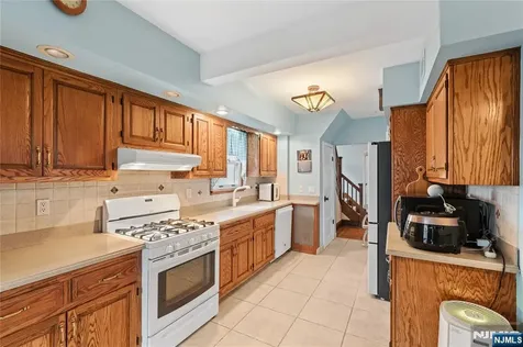 216 5th Street Ridgefield Park NJ 07660