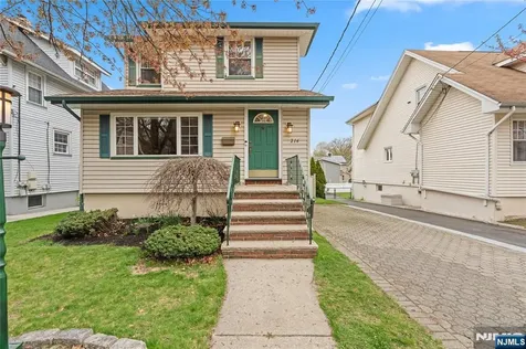 216 5th Street Ridgefield Park NJ 07660