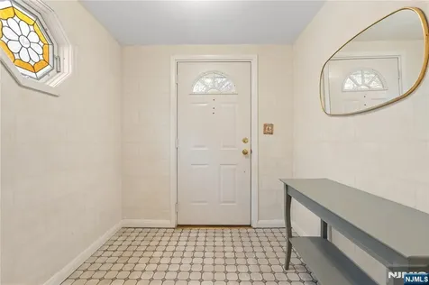 216 5th Street Ridgefield Park NJ 07660