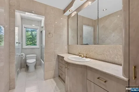 36 Thackeray Drive Millburn NJ 07078