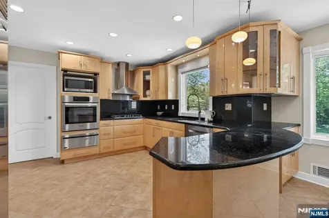 36 Thackeray Drive Millburn NJ 07078