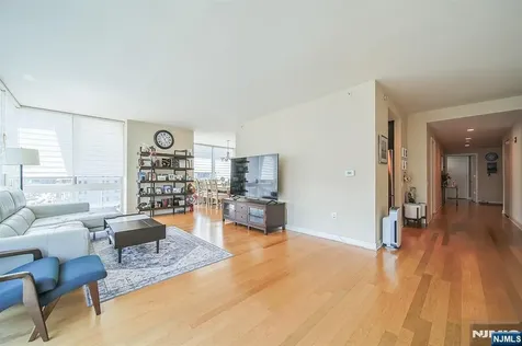 918 Hudson Park Edgewater NJ 07020