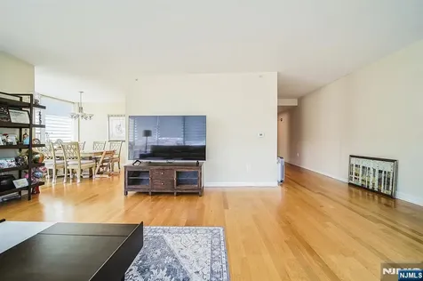 918 Hudson Park Edgewater NJ 07020