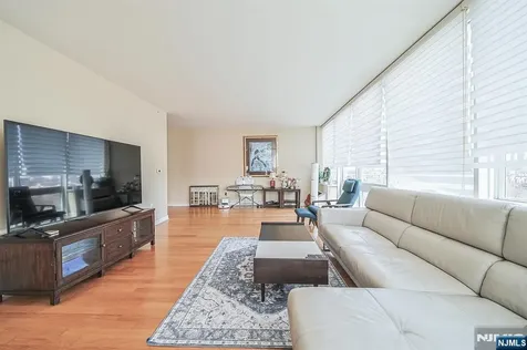 918 Hudson Park Edgewater NJ 07020