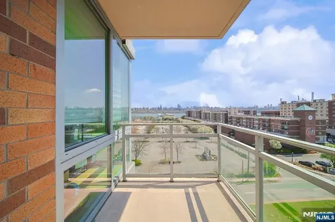 918 Hudson Park Edgewater NJ 07020