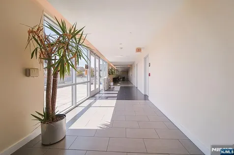 918 Hudson Park Edgewater NJ 07020
