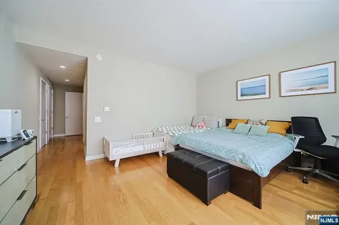 918 Hudson Park Edgewater NJ 07020