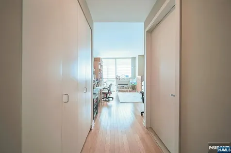 918 Hudson Park Edgewater NJ 07020