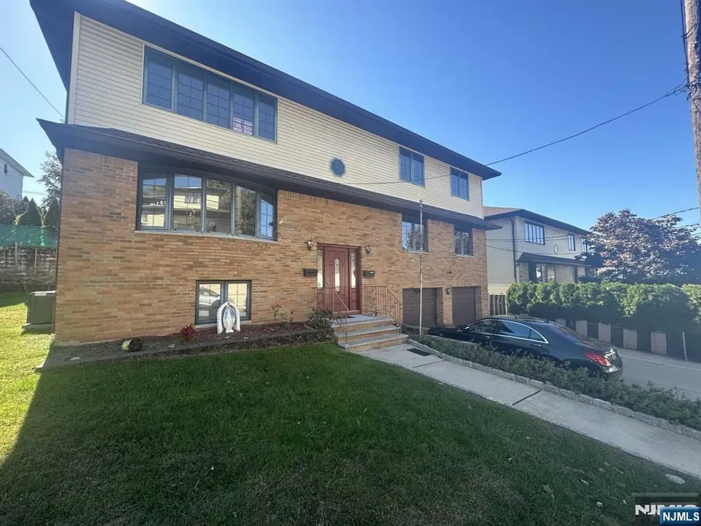 27 Whitaker Avenue Woodland Park NJ 07424