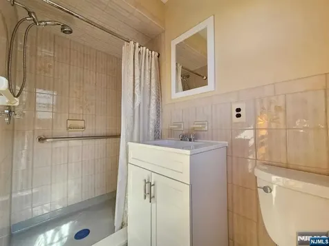 27 Whitaker Avenue Woodland Park NJ 07424