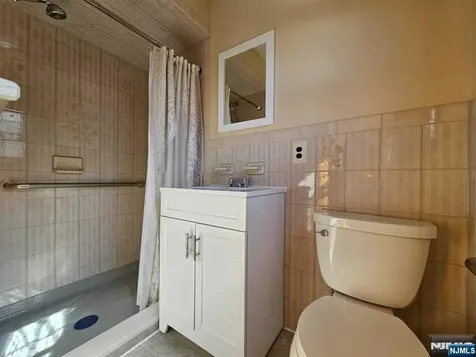27 Whitaker Avenue Woodland Park NJ 07424
