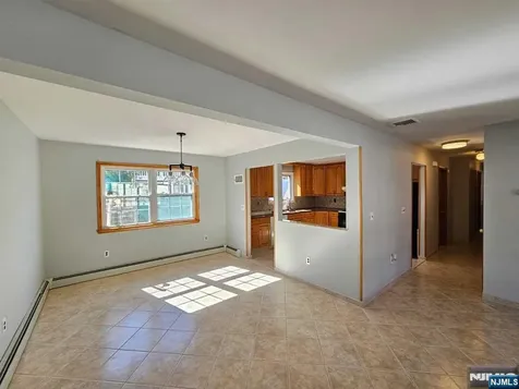 27 Whitaker Avenue Woodland Park NJ 07424