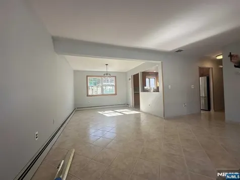 27 Whitaker Avenue Woodland Park NJ 07424