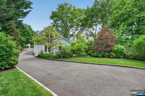 89 Myrtle Avenue Millburn NJ 07041