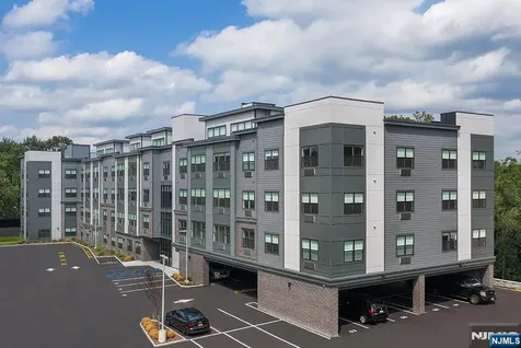 15 W Johnson Avenue Bergenfield NJ 07621