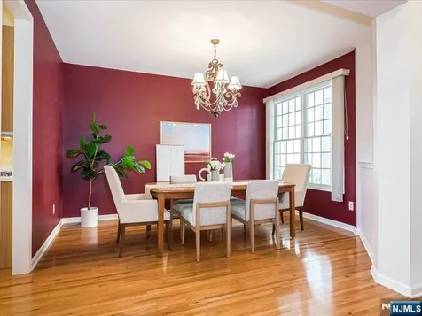 17 Pacio Court Roseland NJ 07068