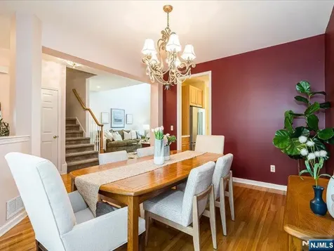 17 Pacio Court Roseland NJ 07068