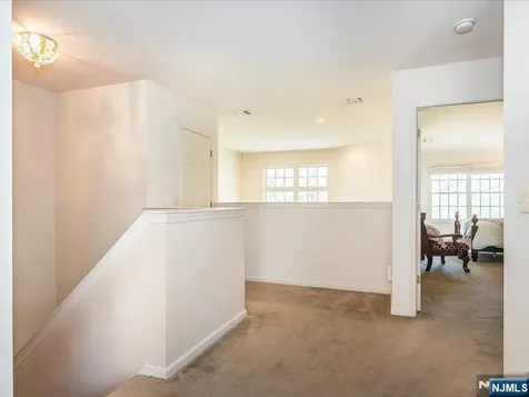 17 Pacio Court Roseland NJ 07068