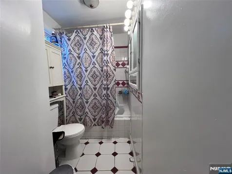 568 14th Avenue Paterson NJ 07504