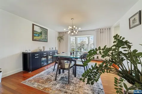 17 Riverside Lane Holmdel NJ 07733