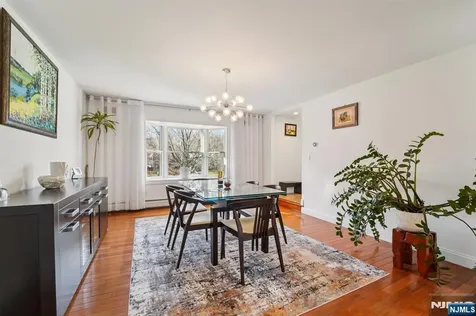 17 Riverside Lane Holmdel NJ 07733