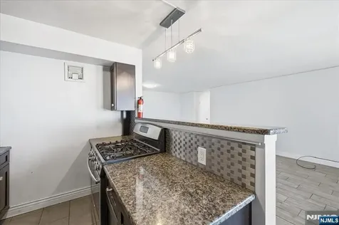 6040 Boulevard E West New York NJ 07093