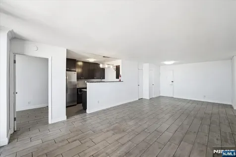 6040 Boulevard E West New York NJ 07093