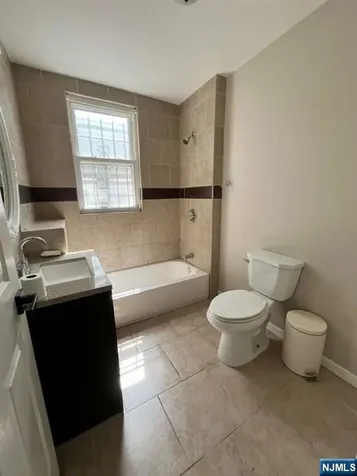 132 Mapes Avenue Newark NJ 07112