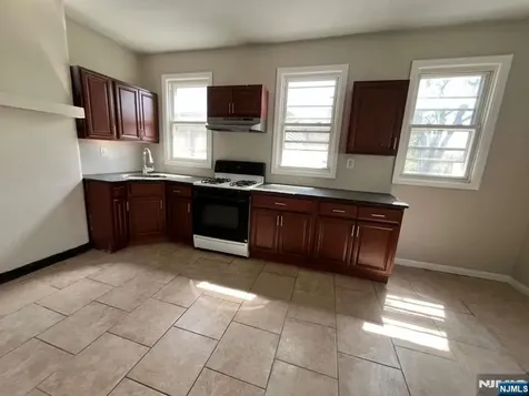 132 Mapes Avenue Newark NJ 07112