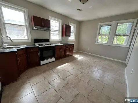 132 Mapes Avenue Newark NJ 07112