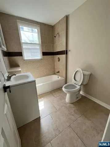 132 Mapes Avenue Newark NJ 07112
