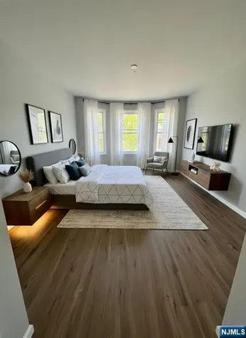 132 Mapes Avenue Newark NJ 07112