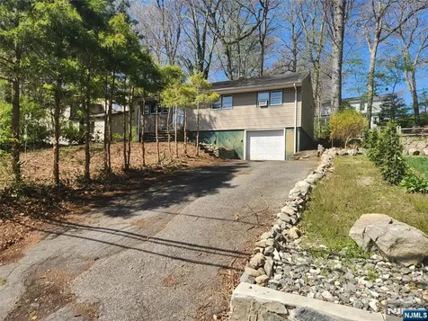 286 Cupsaw Drive Ringwood NJ 07456