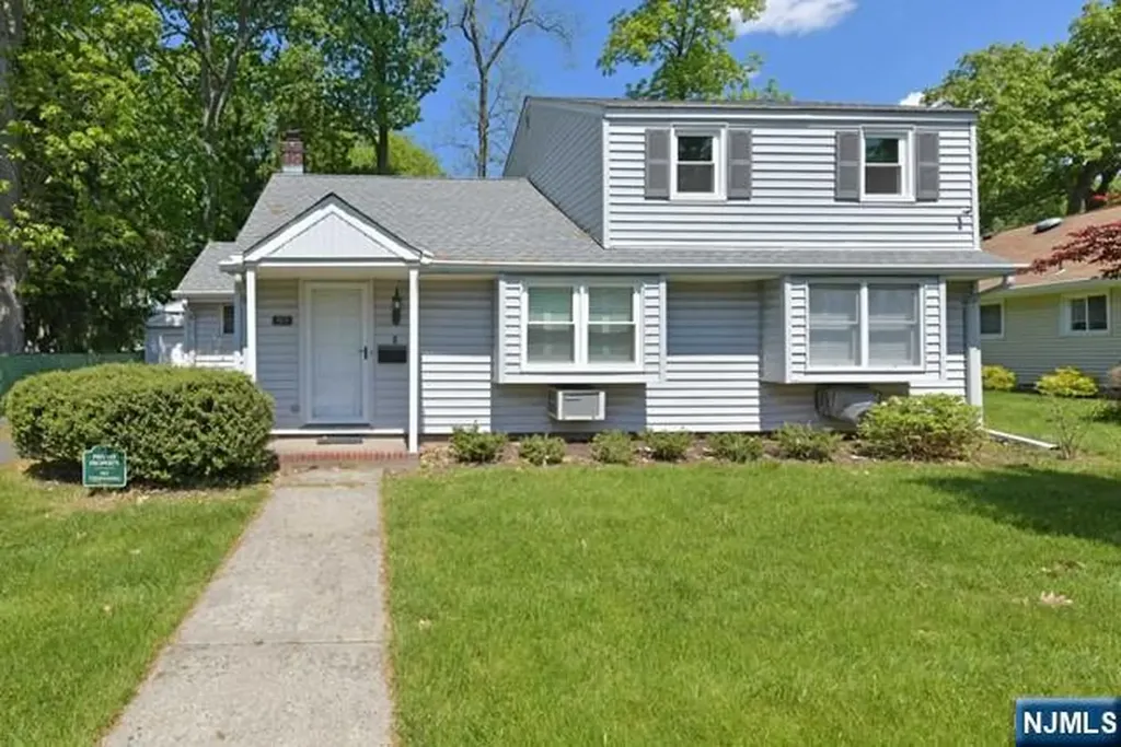 89 Crescent Avenue Wyckoff NJ 07481