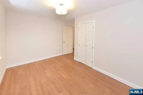 89 Crescent Avenue Wyckoff NJ 07481