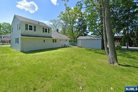 89 Crescent Avenue Wyckoff NJ 07481