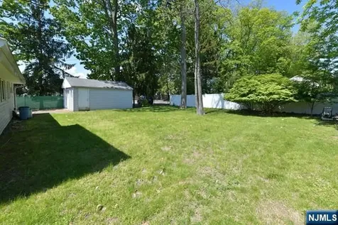 89 Crescent Avenue Wyckoff NJ 07481