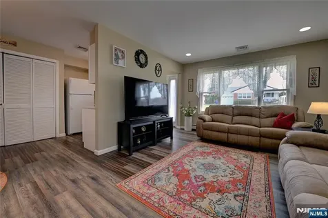 123 Columbine Circle Toms River NJ 08755
