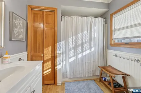 933 Mccandless Place Linden NJ 07036