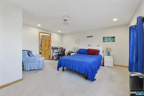 933 Mccandless Place Linden NJ 07036