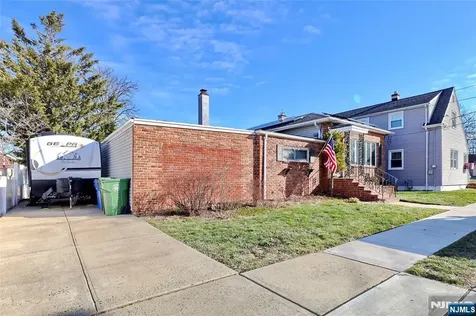 933 Mccandless Place Linden NJ 07036