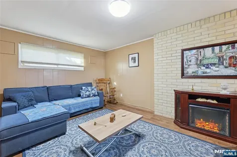 933 Mccandless Place Linden NJ 07036