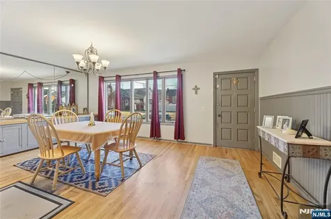 933 Mccandless Place Linden NJ 07036